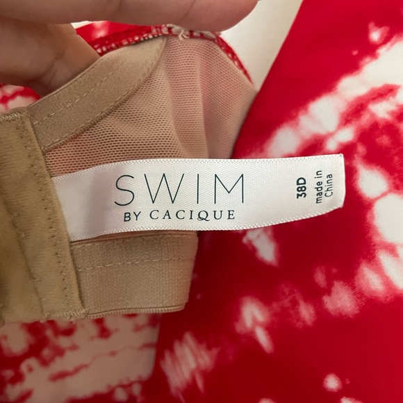 CACIQUE TANKINI. LIKE NEW! RED AND WHITE TIE DYE SWIMSUIT TOP WITH BUILT IN BRA. - Picture 13 of 16